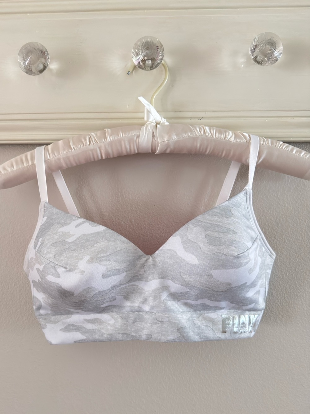 PINK Victoria’s Secret Cool & Comfy Camo print wireless bra size Small DD